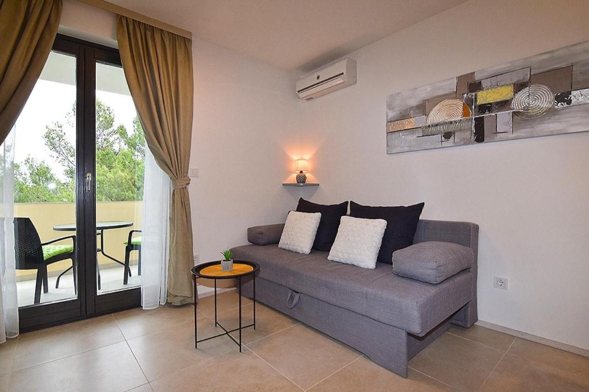 Sole Apartman-near *