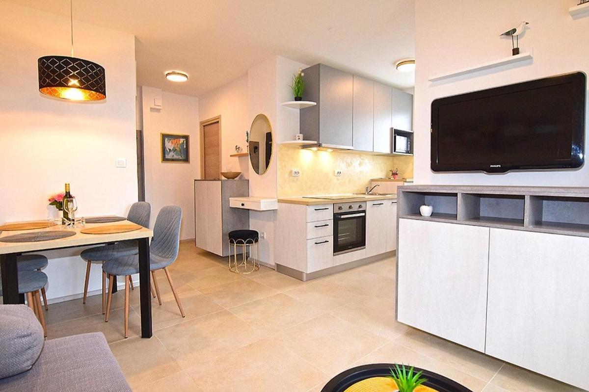 Sole Apartman-near *